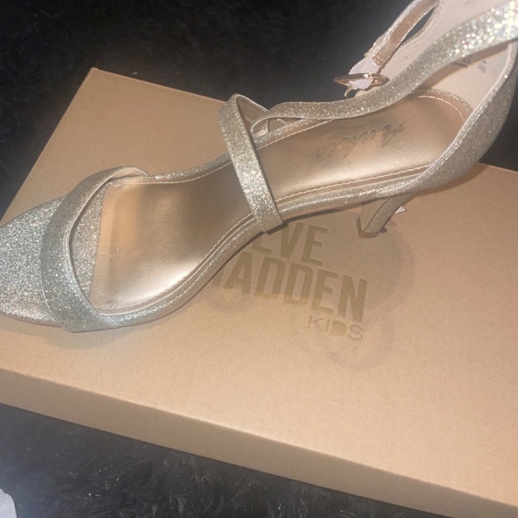 High heels - Picture 3 of 3